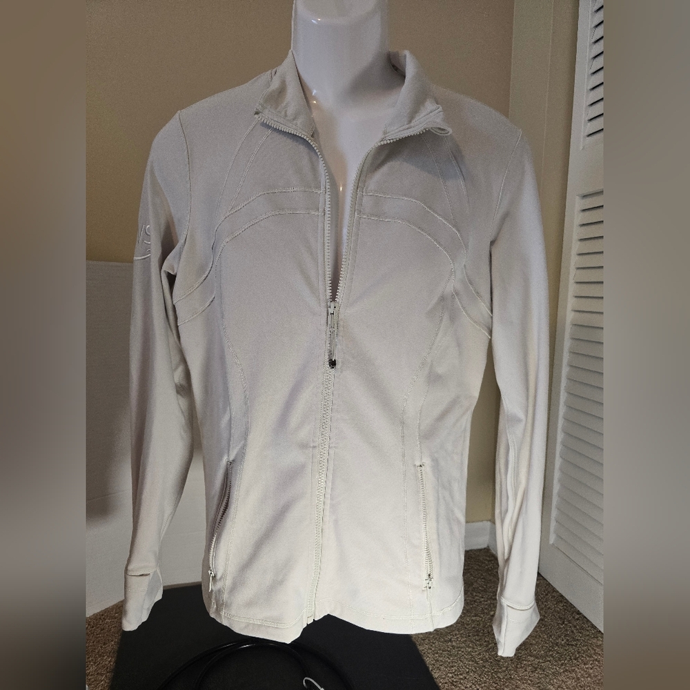 Lululemon Define Jacket Bone Size 14 Excellent Condition